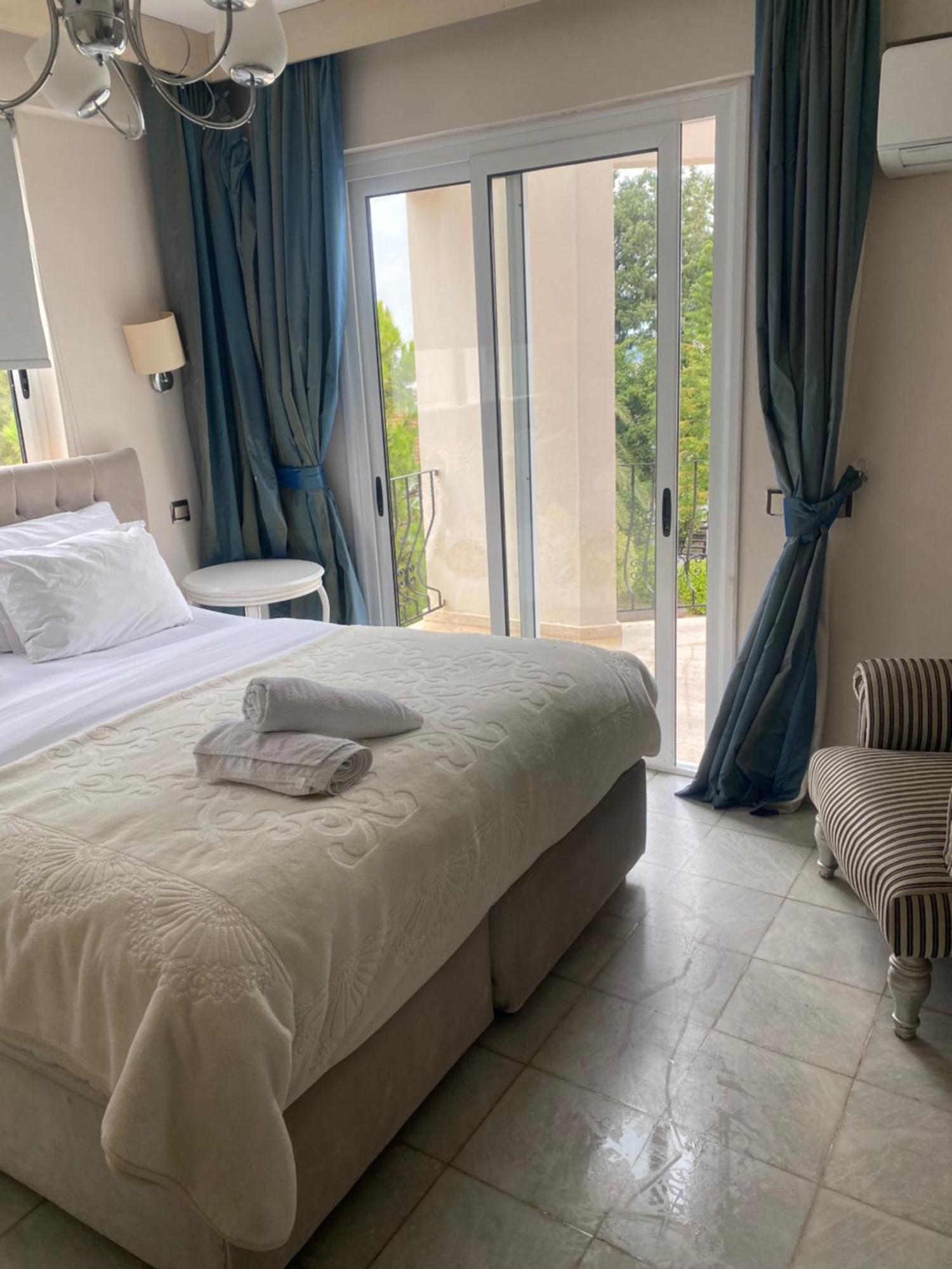 The Prince Inn Hotel & Villas Agios Georgios  Extérieur photo