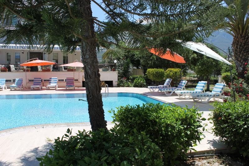 The Prince Inn Hotel & Villas Agios Georgios  Extérieur photo